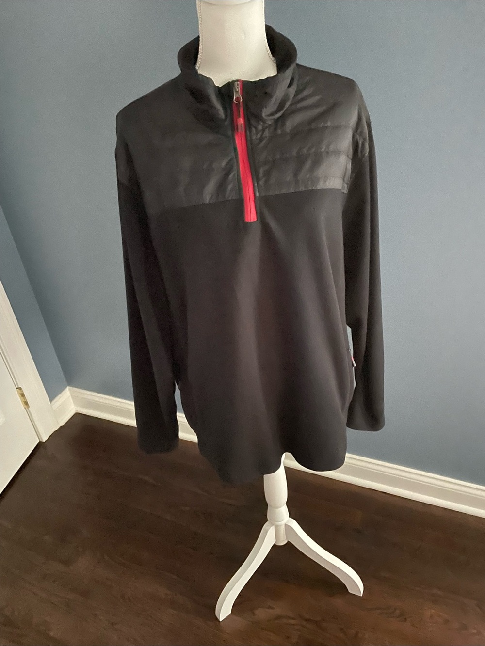 Eddie Bauer Men's Black Quarter-Zip Pullover with Red Zip Accent